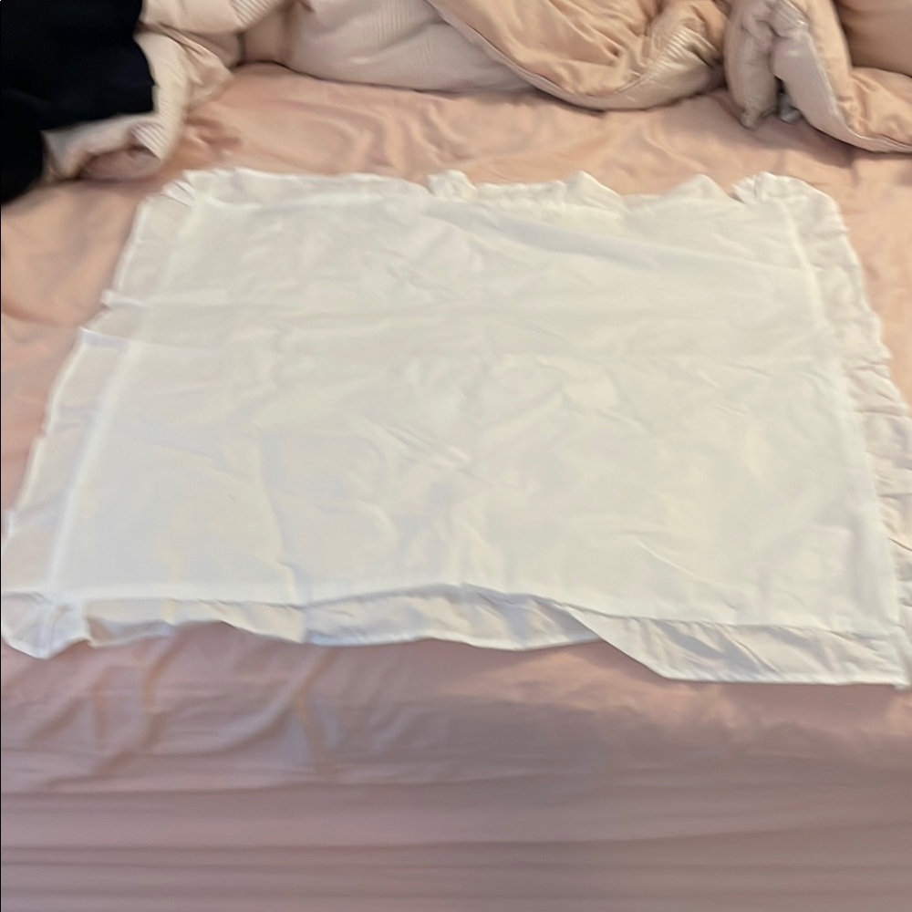 Luxurious White pillow case Set
